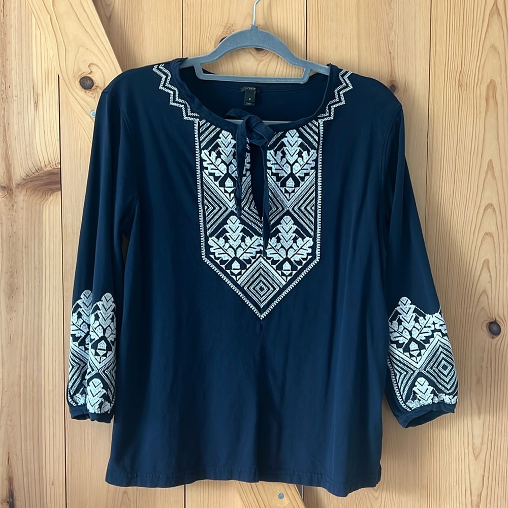 J. crew 3/4 sleeve embroidered navy top. Cotton size S